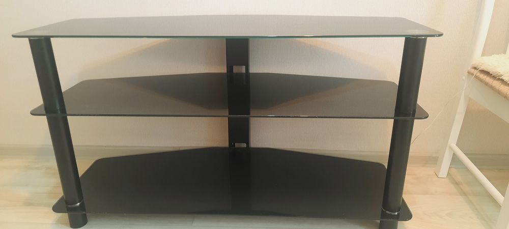 Консоль под телевизор