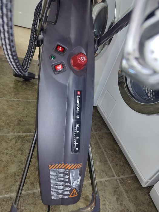 Гладачна маса с парогенератор LauraStar 728