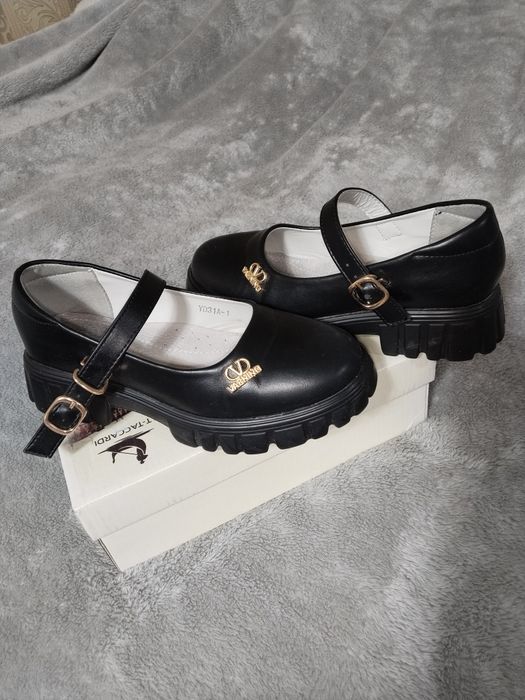 Для девочек, школьные туфли