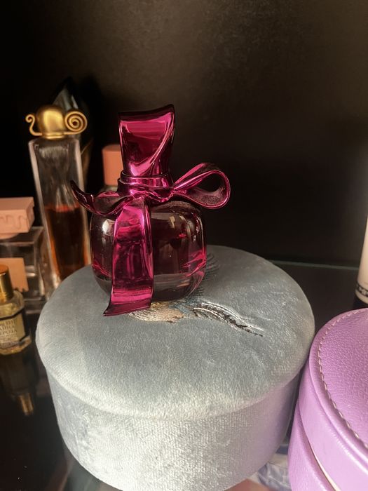 Оригинални дамски  парфюми и лосиони