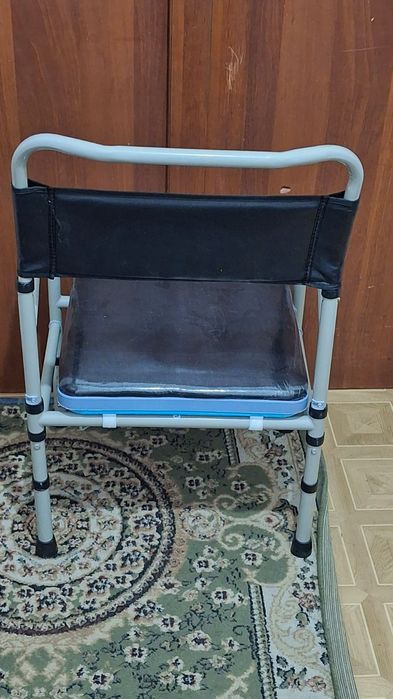 Санитарный стул туалет