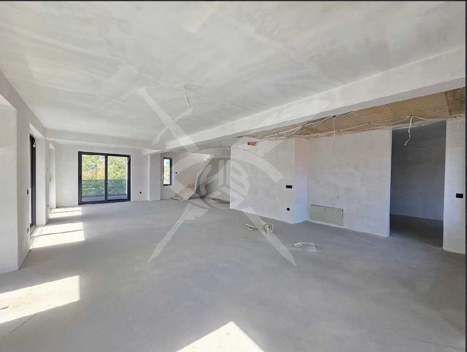 Продава се Многостаен апартамент в София, Бояна - 320 кв.м за 1132 €/кв.м - Снимка #1