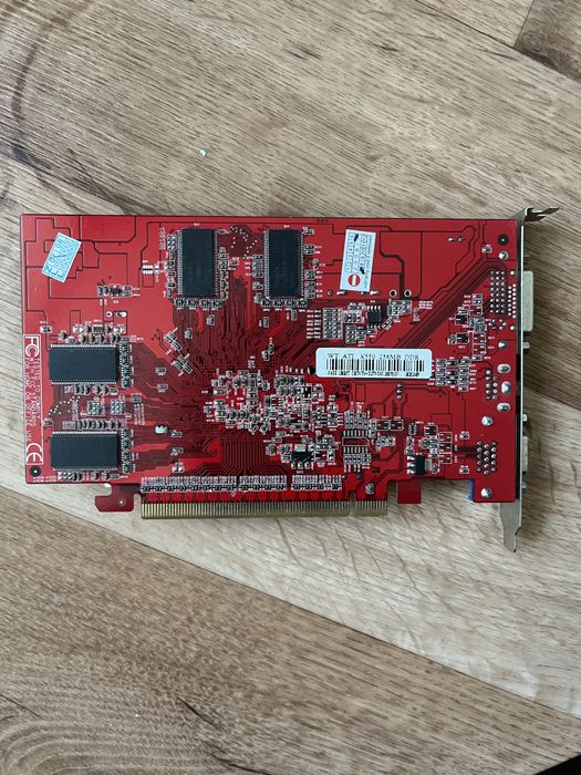 Видеокарта ATI(AMD) Radeon X550 256MB