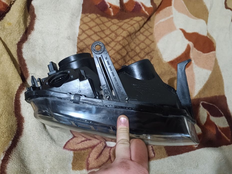 Фара на Рено Дастер