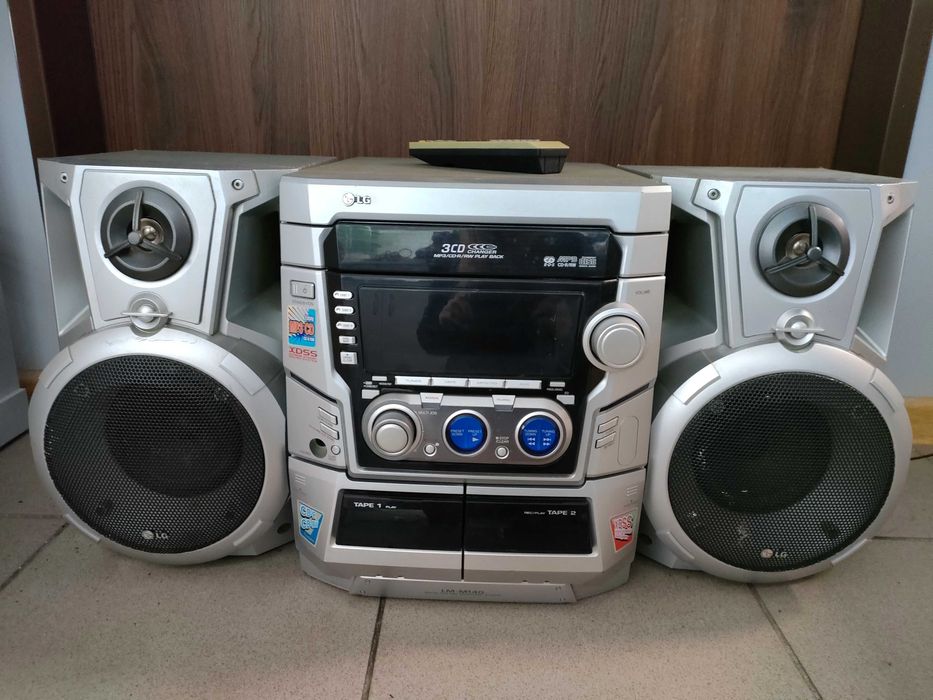 LG мини уредба LM-M140D CD/MP3/касетофон – работеща