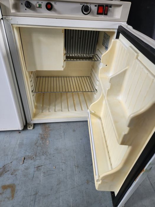 Хладилник  Electrolux 220/ 12 газ