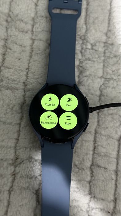 Samsung Watch 5 44мм синий ремешок