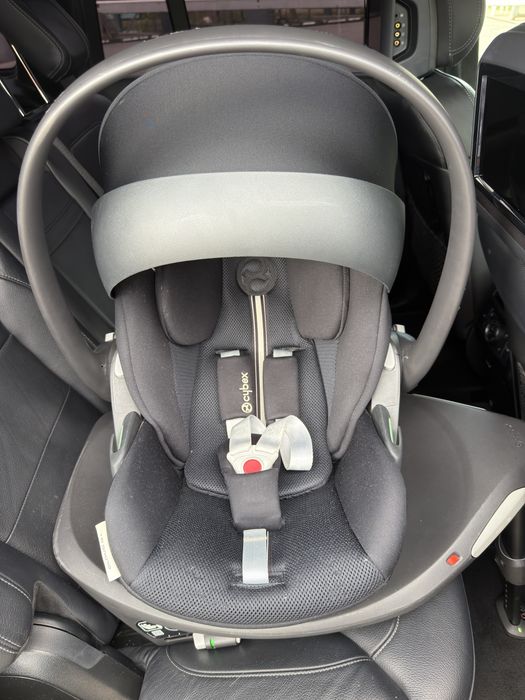Количка Cybex Balios S Lux в цвят Moon Black