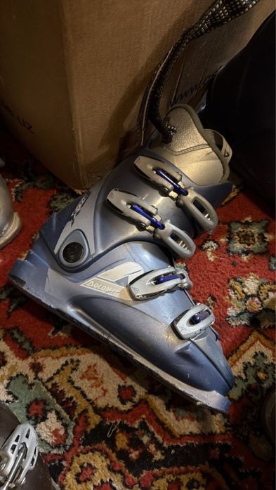 горнолыжные ботинки Dolomite.  38,5 размера