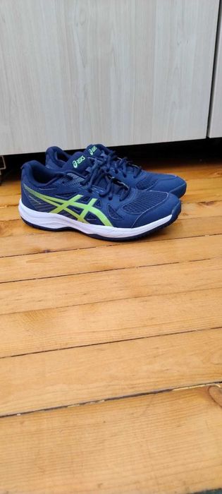 Спортни обувки asics