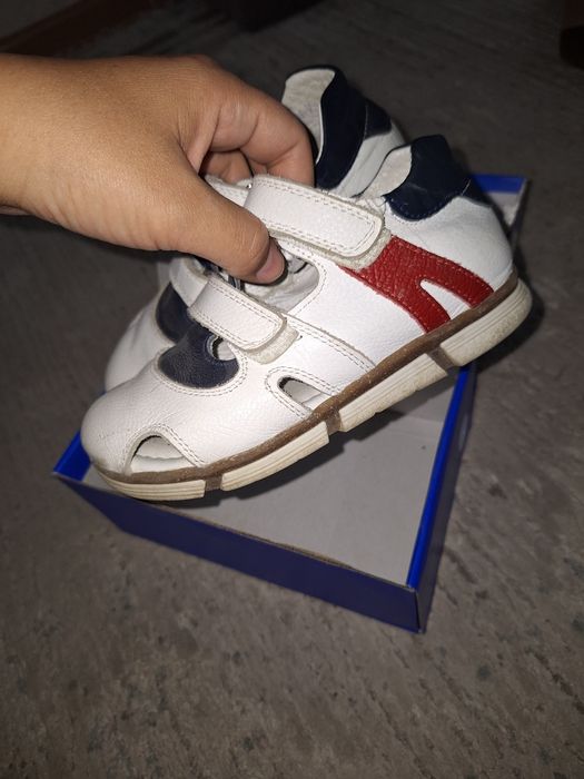 Отдам даром летний обувь