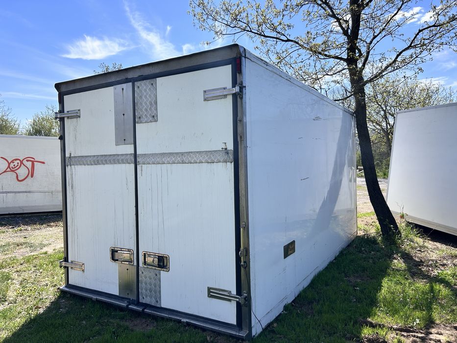 Налични фургони