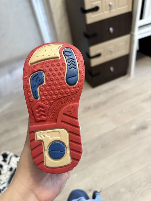 Ботинки Новые 21 размер осень весна