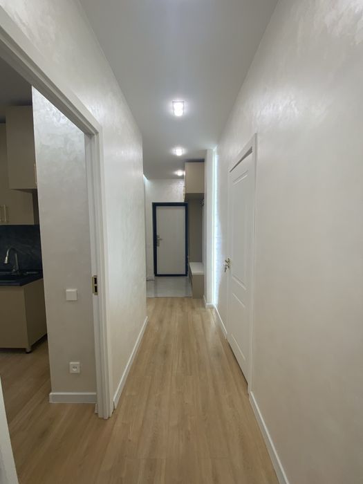 Продаеться 2 ком квартира.Новая все мебельи оборудование новые