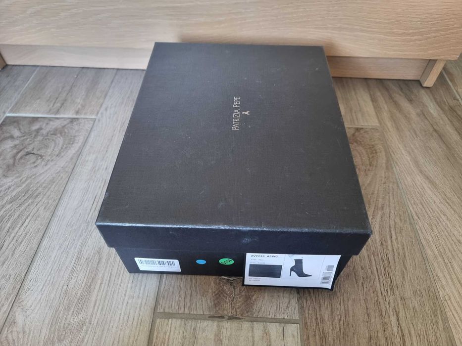 Patrizia Pepe кожени боти  pазмер 39