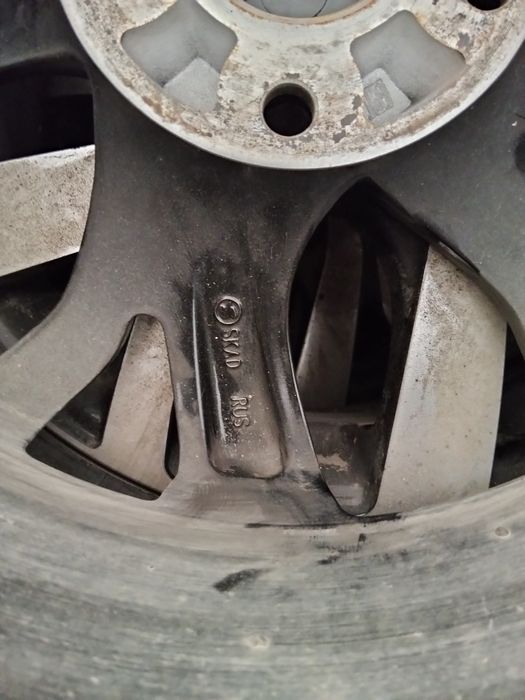 Продам комплект дисков с летней резиной