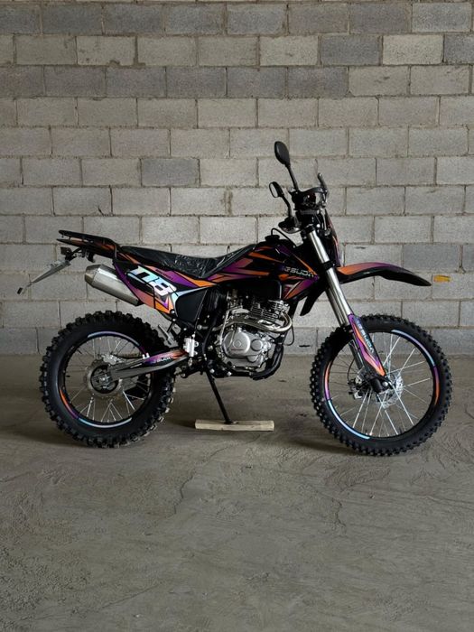 Besuda 08 Zonsen мотоцикл