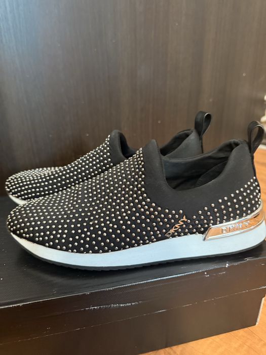 Сникърси Donna Karan