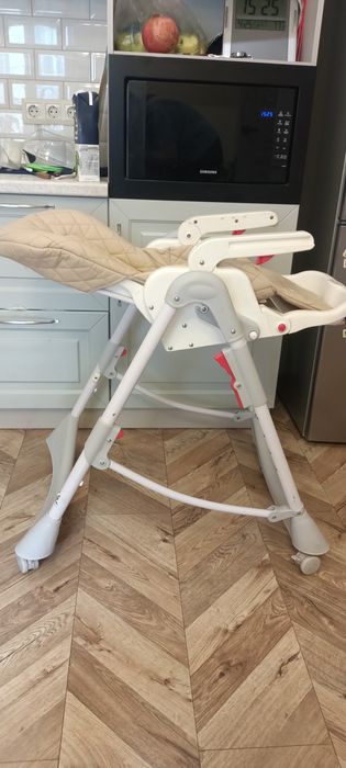 Стульчик для кормления Happy baby