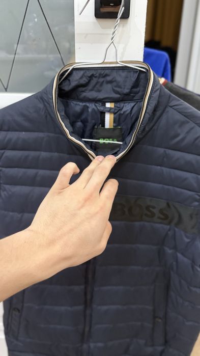 Armani Exchange/Boss безрукавка