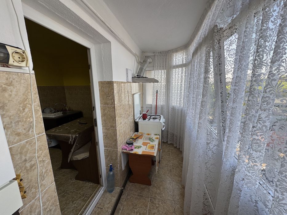 PF vand apartament 2 camere  cu gradina