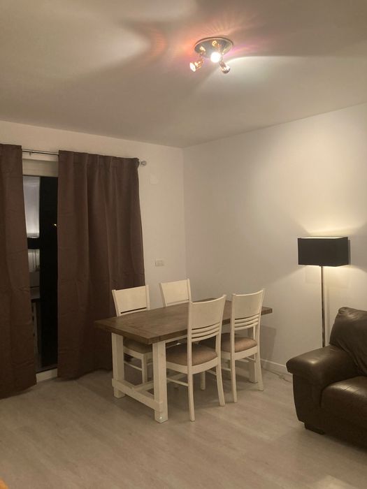 Inchiriez apartament