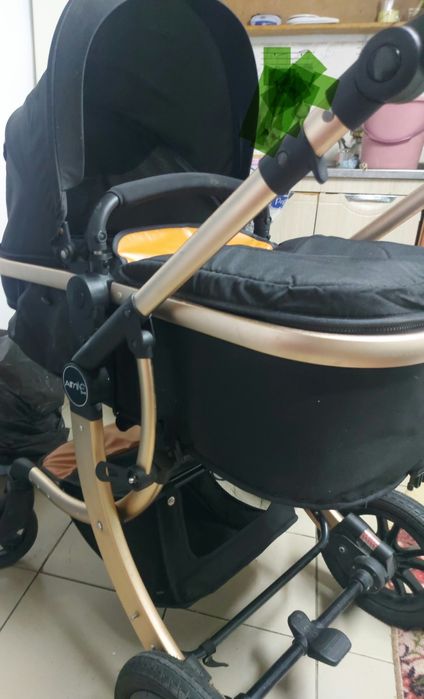 Коляска , столик для кормления, шезлонг