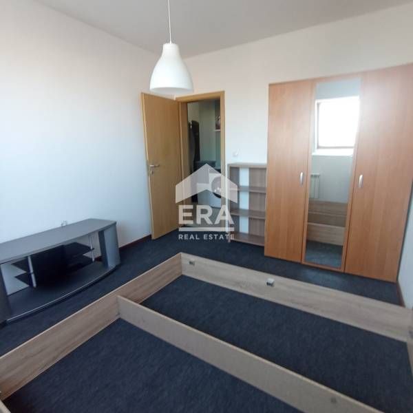 ЕРА Фаворит предлага ексклузивно под наем уютен тристаен апартамент в