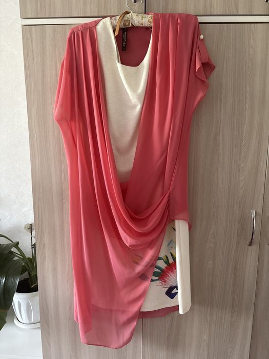 Продаю платья,костюмы,юбки