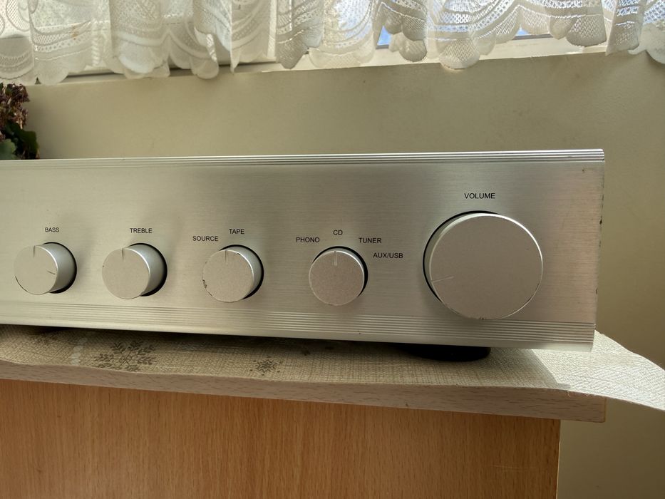 AMC 3050a Качествен съерео усилвател