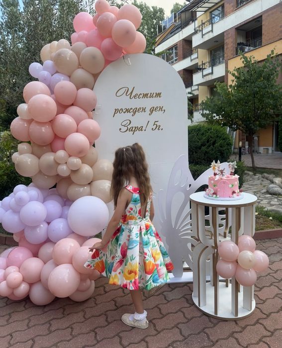 Много красива флорална рокля Abel and Lula! Като нова! Размер 5 г. 110