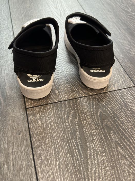 Сандали Adidas 28 номер