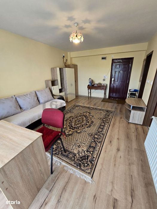 Apartament 1 cameră decomandată Bucătărie separată Parcare exterioară