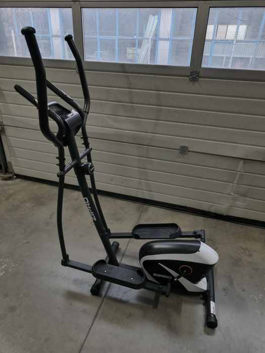 Bicicleta fitness Zipro Shox RS volanta 7 kg greutate utilizator 120kg