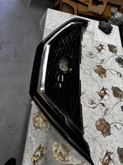Grilă radiator Nissan qashqai j12.