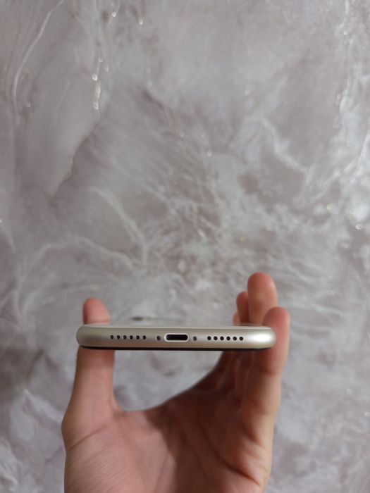 Продам Apple iPhone 11 (64gb) белый