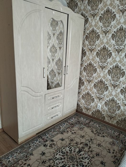 Продается комплект мебели