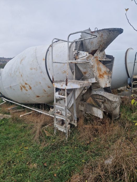 De vanzare ou , suprastructuri cifa ,autobetoniera mai multe modele de 9m3 de 8.5 m3 de 10 m3