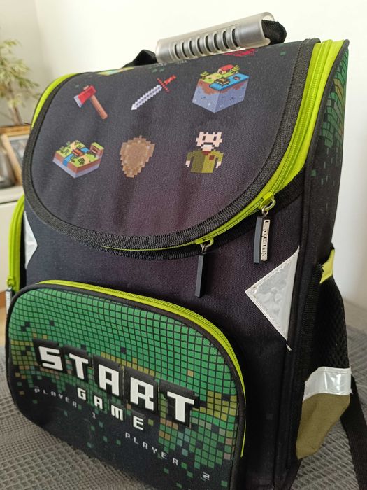Ергономична ученическа раница Minecraft