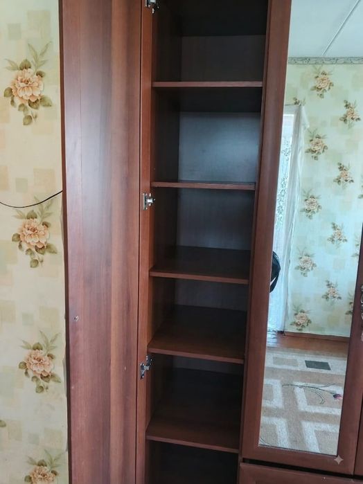Продам шкаф недорого
