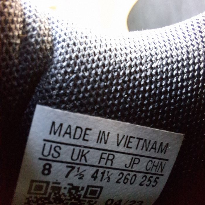 Кроссовки adidas hoops