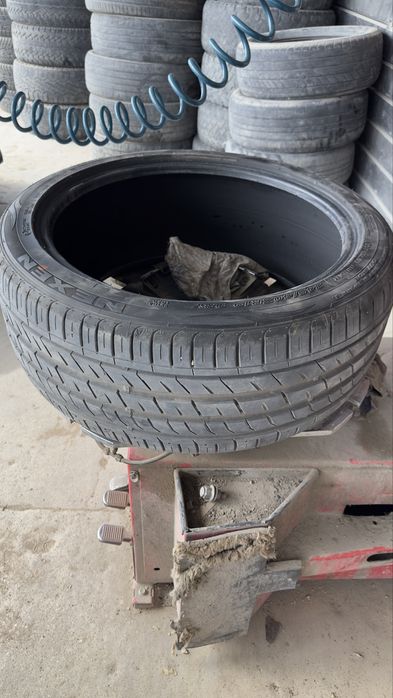 Авто шина 245/40/90