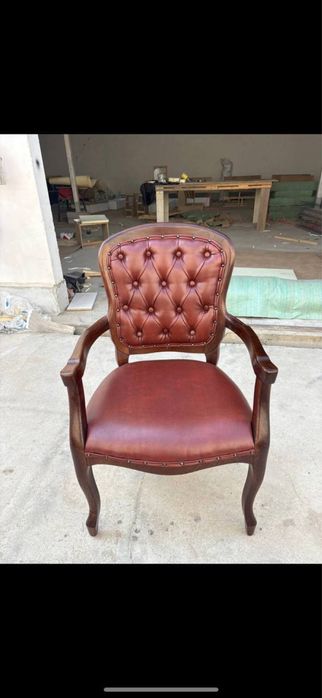 Chestri ustul 100% yong’oqdan ishlangan officengiz uchun juda qulay….