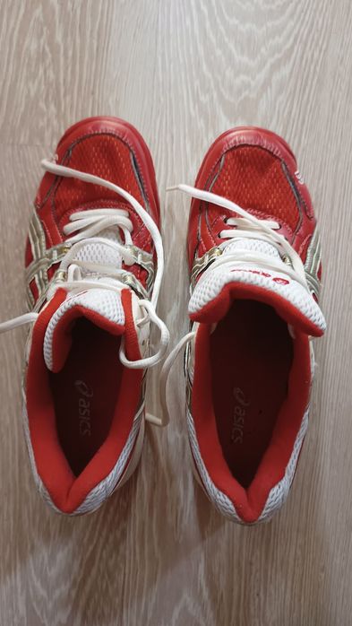 Маратонки 40номер Асикс!