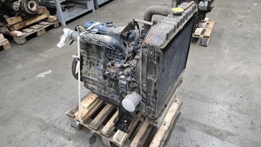 Motor complet Kubota V2203-E - Piese motor Kubota