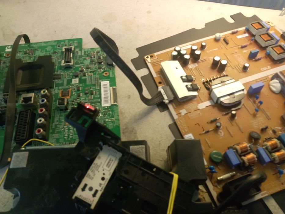 Componente TV reparații