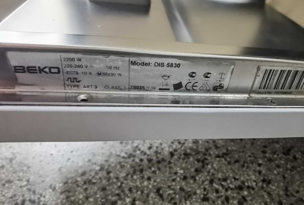 Продавам съдомиялна Беко-Beko Dis 5830