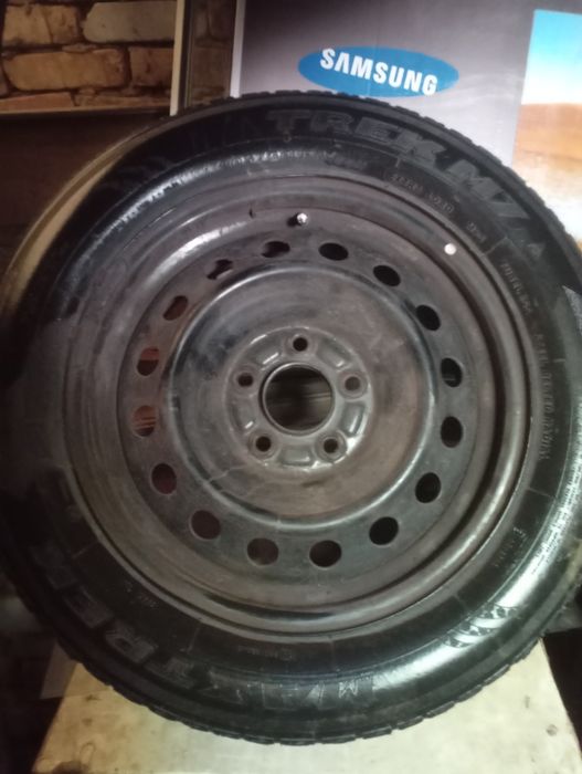 Продам всесезонные шины