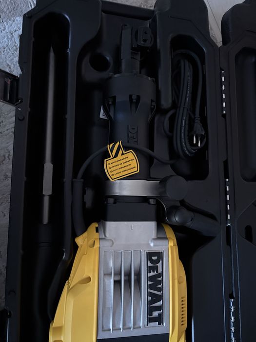 Ciocan demolator/picamer NOU hexagonal DeWalt D25961K