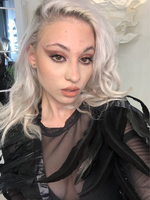 Make-up artist-București